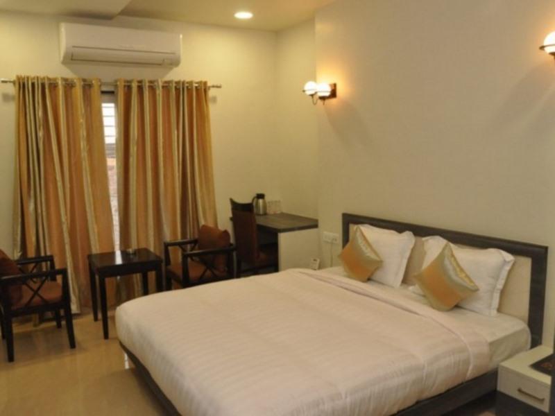 Townhouse Oak Hotel The Sudesh Rāipur Eksteriør bilde
